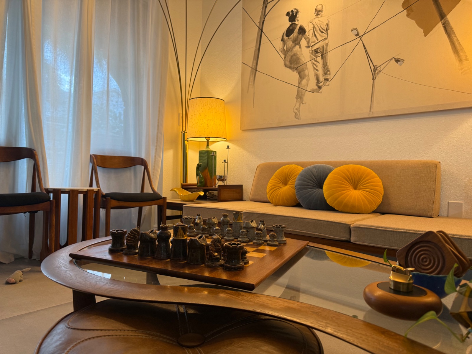 Living room with curved coffee table